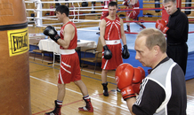 Hé lộ sự cố ông Putin từng bị gãy mũi khi tập đấm bốc