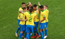 Brazil vào bán kết Copa America sau loạt 'đấu súng' cân não