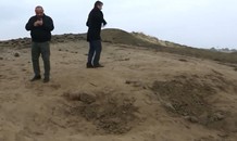 Tên lửa Iran khoét hố trên đất Iraq