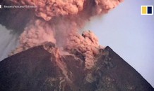 Núi lửa Merapi phun trào, đưa tro bụi lên cao 2.000 m ở Indonesia