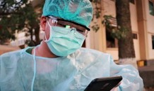 'Nhớ nhà lắm, nhưng tình người với người mình không về được'