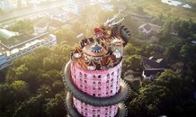 Đường hầm bí mật bên trong rồng khổng lồ ở Thái Lan