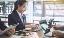 4 căn bệnh có thể mắc phải nếu ngồi quá lâu với thiết bị công nghệ
