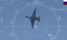 Cường kích Su-25 chao lượn ấn tượng, phóng mồi nhiệt và bay ngửa