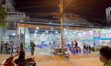 Hàng chục thanh niên vác hung khí đập phá quán ốc ở Sài Gòn