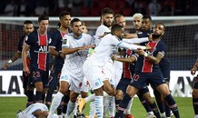 Neymar đánh nguội đối thủ, bị đuổi trong 'cơn mưa' thẻ đỏ