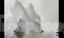 ‘Vòi rồng’ phun như thác đổ ở Bình Dương