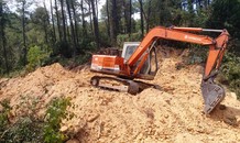 Đốn cây, phá núi mở đường cao tốc đe dọa người đi trên Quốc lộ 1