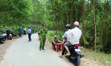 Lập chốt chặn hàng trăm người dân đổ xô vào rừng tắm suối, tụ tập ăn nhậu