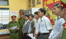 Nguyên chủ tịch phường và 4 nhân viên bị bắt vì 'làm bừa'