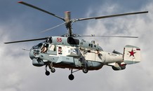 Trực thăng Ka-27PS hạ cánh chặn khủng bố giữa đường cao tốc