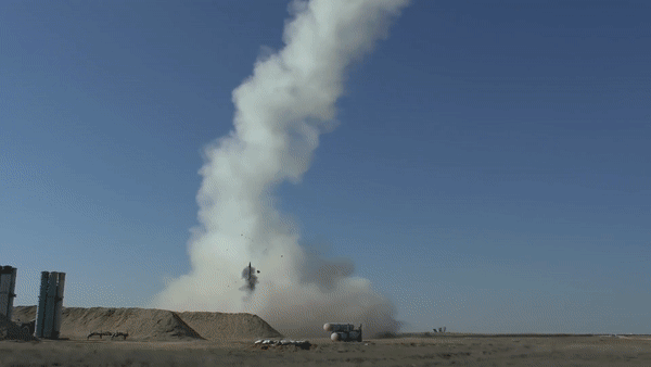 'Rồng lửa” S-400 khai hỏa tiêu diệt mọi mục tiêu trên không