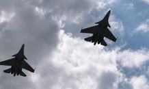 Tiêm kích Su-30 của Nga vô tình bị đồng đội bắn rơi
