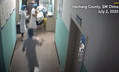 Nín thở xem bác sĩ sơ tán 26 bé sơ sinh giữa trận động đất 4,5 độ richter