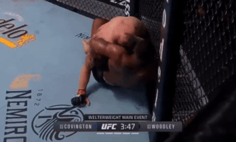 Dùng đòn ‘siết máy chém’ cực hiểm, võ sĩ Mỹ vẫn bị đối thủ hạ knock-out