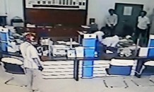 Những đặc điểm nhận diện kẻ cướp ngân hàng ở Vĩnh Long
