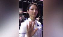 Nữ robot xinh đẹp khiến nhiều game thủ ngỡ là người thật