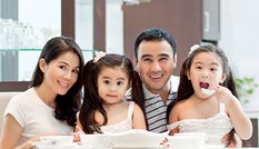 Chân dung người vợ giỏi giang làm thay đổi cuộc đời Quyền Linh