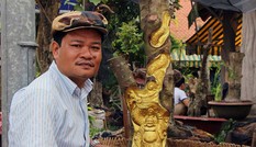 Kỳ lạ Miền Tây: Tượng Phật Di Lặc hiện hình trên cây khế già