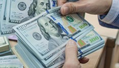 Ngân hàng đồng loạt tăng giá bán USD Ngân hàng đồng loạt tăng giá bán USD