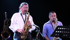 Cha con Quyền Văn Minh và nghệ sỹ Bỉ cùng hòa tấu Jazz
