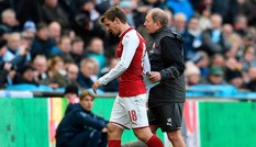 Arsenal 'tan nát, đội hình' trước đại chiến với Liverpool