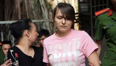 Môi giới gái nước ngoài bán dâm 15 triệu đồng, 'tú bà' người Nga lĩnh 3 năm tù