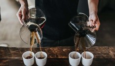 Điều gì xảy ra với cơ thể khi uống hơn 4 ly cà phê một ngày
