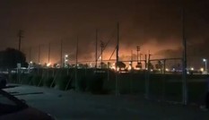 Nổ lớn khiến cơ sở sản xuất của tập đoàn Saudi Aramco chìm trong lửa
