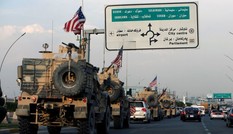 Xe quân sự Mỹ nối tiếp nhau rút khỏi Syria và tiến về Iraq