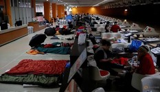 Trung tâm sơ tán Nhật hứng bão chỉ trích vì từ chối người vô gia cư