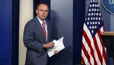 Chánh văn phòng Nhà Trắng phạm sai lầm liên tiếp, khiến ông Trump khốn khổ