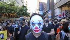 Tòa án Hong Kong tuyên lệnh cấm đeo mặt nạ là vi hiến