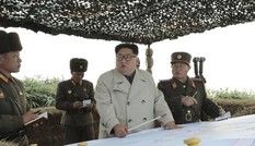 Ông Kim Jong un thăm đảo tiền phương, chỉ đạo bắn pháo