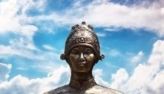 Ai là bà hoàng đức cao vọng trọng, quyền uy bậc nhất triều Nguyễn Ai là bà hoàng đức cao vọng trọng, quyền uy bậc nhất triều Nguyễn