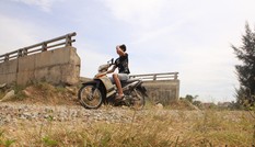 Vì sao cầu 12 tỷ xây xong 3 năm vẫn không thể sử dụng