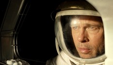 Bom tấn hành động 'Giải mã bí mật ngân hà' của Brad Pitt có gì hấp dẫn?