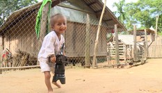 VTV đặc biệt về cậu bé tí hon K’Rể