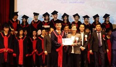 Trao 68 suất học bổng ngành điều dưỡng trị giá gần 3,7 tỷ đồng