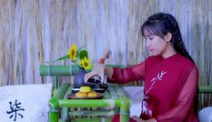'Tiên nữ' Lý Tử Thất từ cô gái vất vả mưu sinh thành triệu phú ở tuổi 29