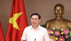 Có thể ngừng trích lập Quỹ bình ổn để giảm giá xăng dầu?