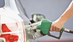 Cần xử lý thế nào khi đổ nhầm dầu Diesel vào xe chạy xăng?