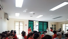 Gần 300 giáo viên kỳ cựu ở Sóc Sơn nguy cơ mất việc: Hà Nội vẫn 'nợ' câu trả lời