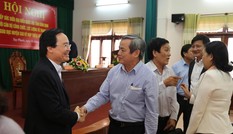 Bộ trưởng Phùng Xuân Nhạ giải đáp thắc mắc của cử tri về chọn SGK