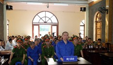 Nguyên Phó giám đốc Sở Tài chính Sơn La giữ quyền im lặng tại tòa