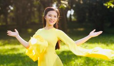 Ca sỹ Ngọc Thuý vận động hàng tỷ đồng cho 'Ấm tình quê hương' Ca sỹ Ngọc Thuý vận động hàng tỷ đồng cho 'Ấm tình quê hương'