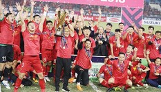 Các tuyển thủ và Hoa hậu H'Hen gửi gắm gì trong năm mới 2019?
