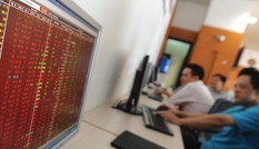 Chứng khoán 'đỏ rực' sau nghỉ lễ, Vn-Index mất hơn 11 điểm