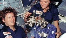 Những nữ phi hành gia làm nên lịch sử tại NASA