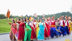 Chủ tịch Uông Bí nói gì về bà Yến múa tưng bừng ở chùa Ba Vàng dịp Đại lễ Vesak